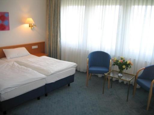 Gildenhof An Den Westfalenhallen Dortmund Hotel Room photo